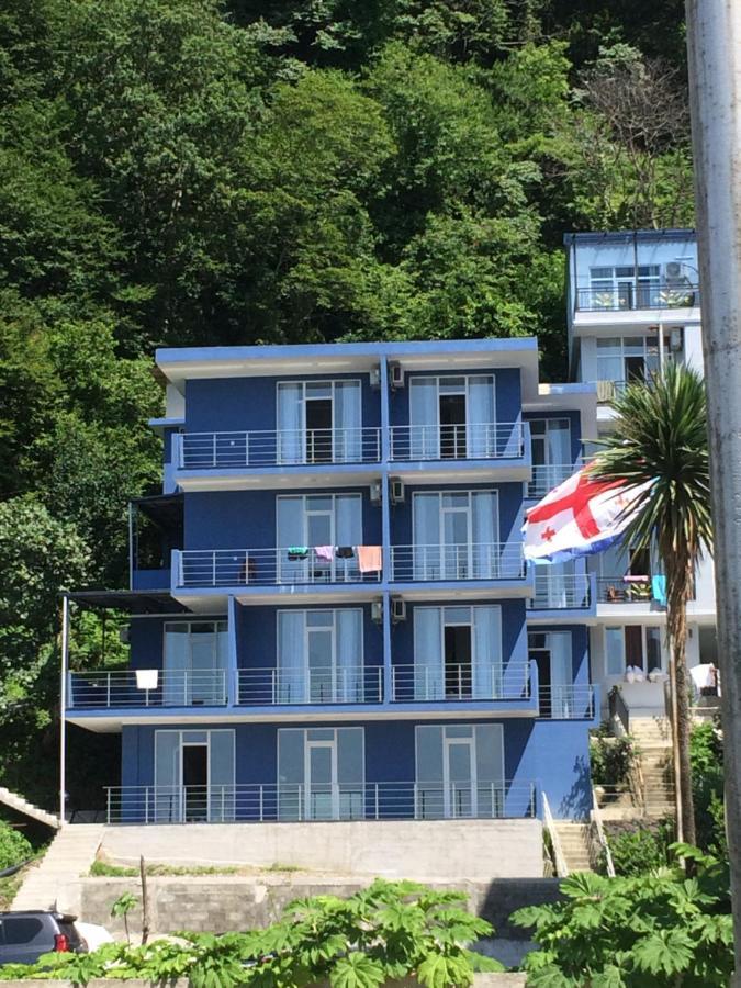 Guest House 99 Batumi Esterno foto