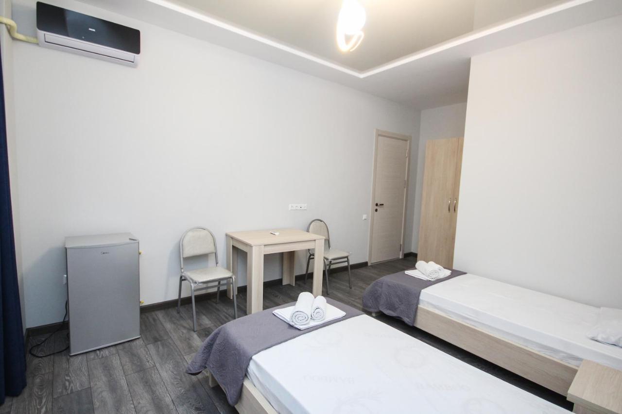 Guest House 99 Batumi Esterno foto