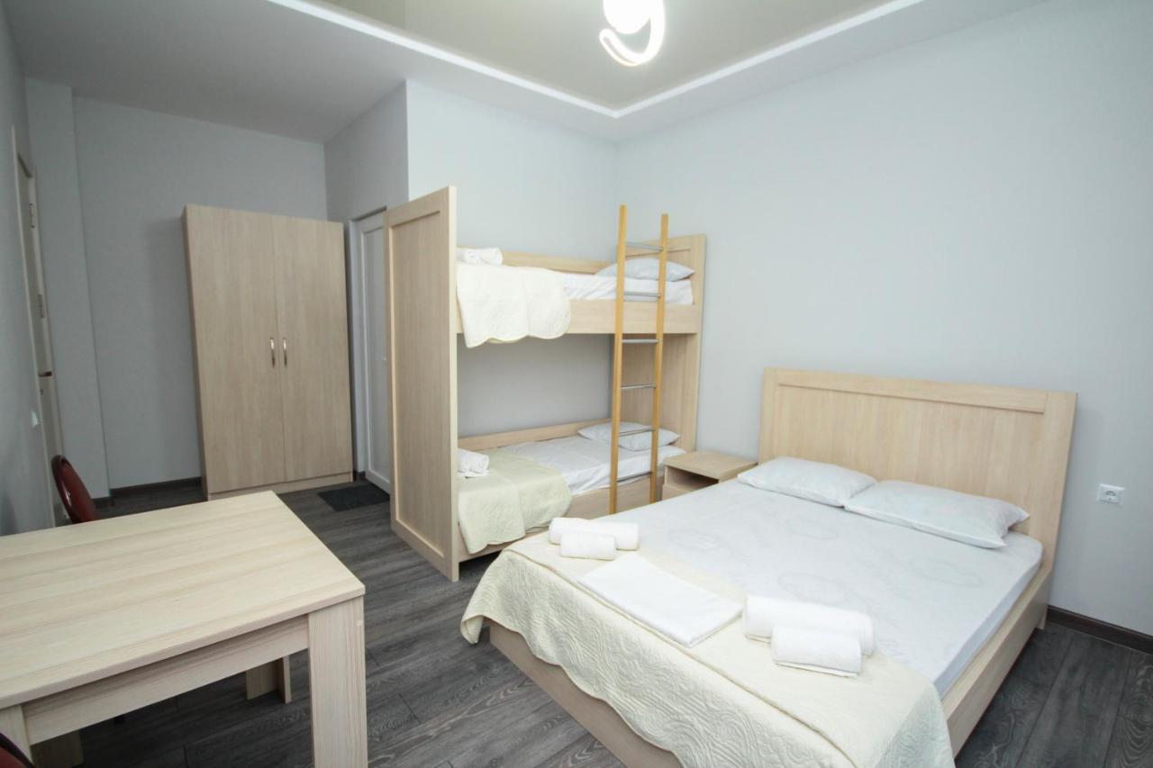 Guest House 99 Batumi Esterno foto