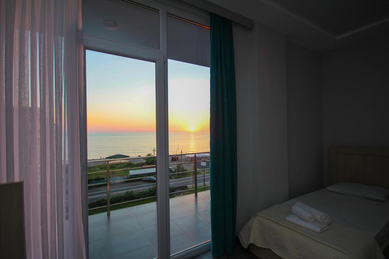 Guest House 99 Batumi Esterno foto