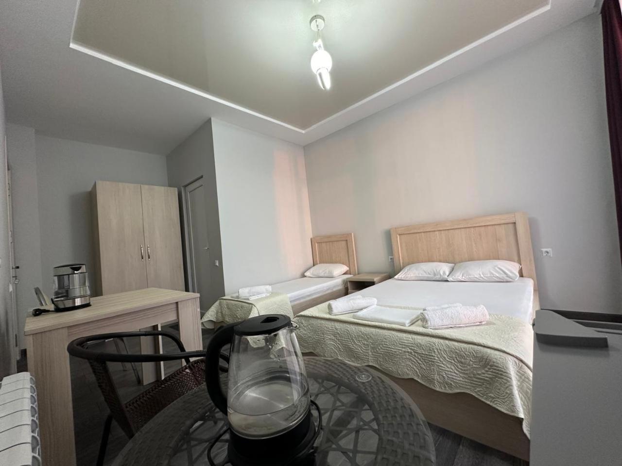 Guest House 99 Batumi Esterno foto